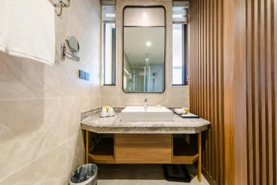바다 전망 디럭스 더블룸 — Muong Thanh Luxury Ha Long Centre Hotel